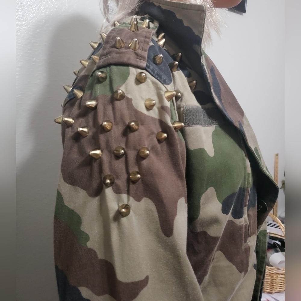 Women's Spiked Camouflage Military Jacket, Size M - Picture 6 of 17